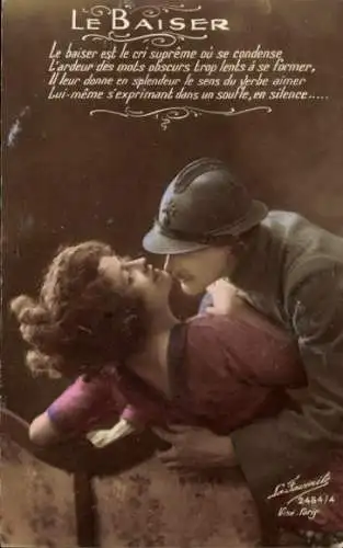 Ak Französischer Soldat, Liebespaar, Kuss