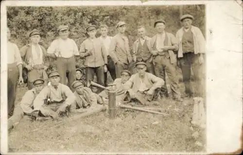 Foto Ak Gruppenaufnahme von Arbeitern