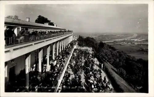 Ak Wien 19 Döbling, Kahlenberg, Kaffee Restaurant, Blick auf die Stadt