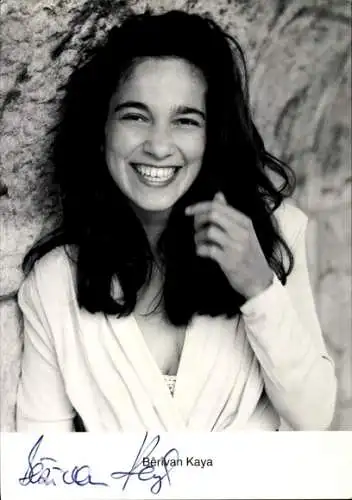 Ak Schauspielerin Berivan Kava, Portrait, Autogramm