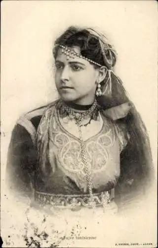 Ak Tunesien, Araberin in Tracht, Schmuck, Portrait, Maghreb