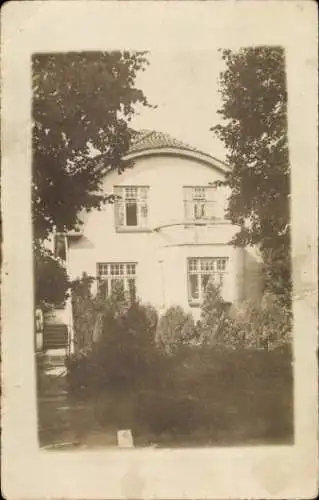 Foto Ak Villa, Wohnhaus, Garten, 1921