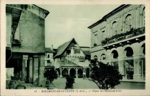 Ak Miramont-de-Guyenne Lot et Garonne, Place de l’Hotel de Ville