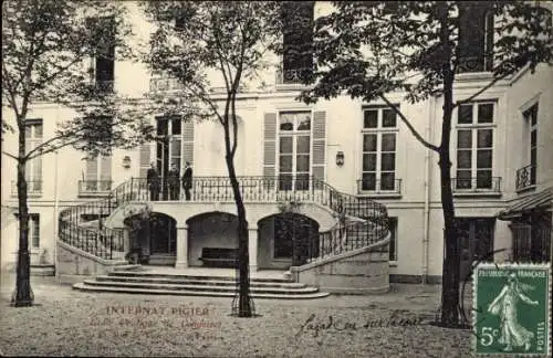 Ak Paris Temple, Internat Pigier, Praktische Schule