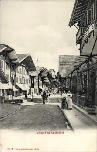 Ak Adelboden Kanton Bern Schweiz, Straße, Passanten