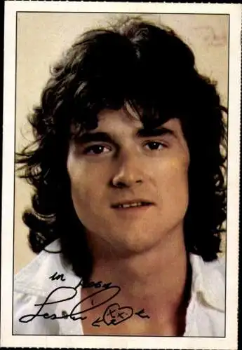 Ak Schauspieler, Leslie McKeown, Portrait, Autogramm, Sänger, Bay City Rollers