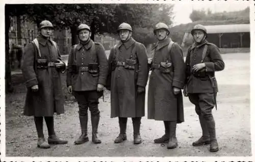Foto Ak Französische Soldaten in Uniform, Gruppenbild