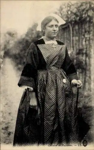 Ak Frankreich, Frau in Tracht