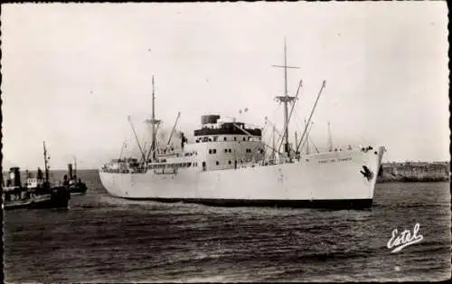 Ak Dieppe Seine Maritime, Fährschiff Fort de France, Bananendampfer