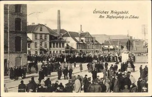 Ak Liepaja Libau Lettland, Hafenplatz, östliches Kriegsbild