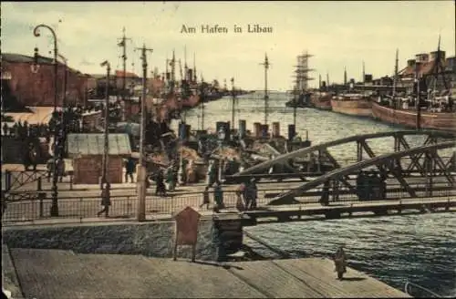 Ak Libau Lettland, Hafen, Brücke