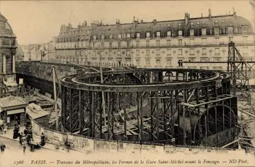 Ak Paris, Metropolitan Works, die Farmen des Bahnhofs Saint Michel vor dem Pitching