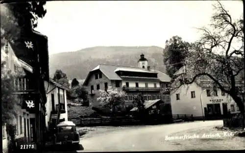 Ak Arriach in Kärnten, Häuser, Straße