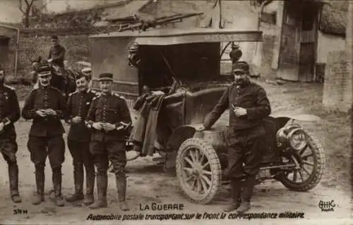 Foto Ak Postauto, das militärische Korrespondenz an die Front transportiert
