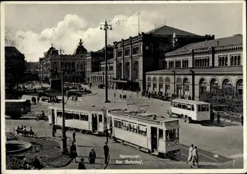 Ak Hannover in Niedersachsen, Bahnhof, Vorplatz, Straßenbahn, Bus