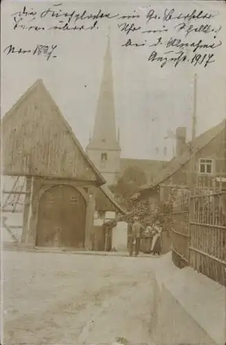 Foto Ak Aerzen im Weserbergland, Ortspartie, Kirche