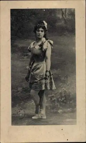 Ak Portrait einer Frau im Kostüm, Ballerina