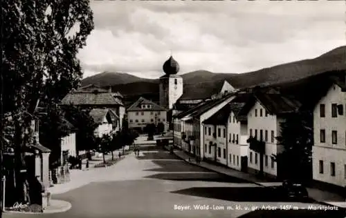 Ak Lam im Bayerischen Wald Oberpfalz, Teilansicht, Marktplatz, Kirche, Kleiner und großer Arber