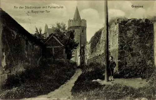 Ak Gransee in Brandenburg, Stadtmauer, Pulverturm, Ruppiner Tor