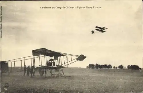 Ak Châlons Camp Mourmelon Camp Marne, Flugplatz, Henry Farman Doppeldecker