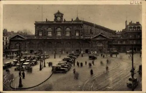 Ak Lille Nord, Bahnhof, Vorplatz