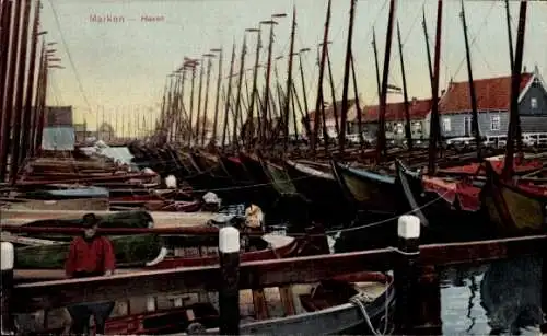 Ak Marken Nordholland Niederlande, Boote im Hafen