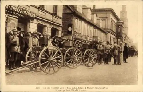 Ak Liepaja Libau Lettland, Erbeutete Maschinengewehre, Soldaten