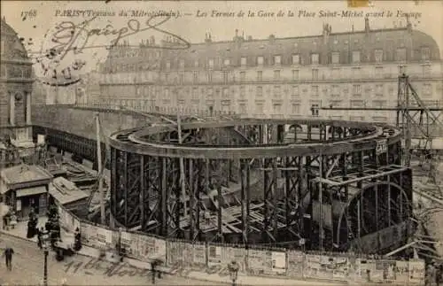 Ak Paris I., Die Fermes de la Gare de la Place Saint Michel vor dem Foncage