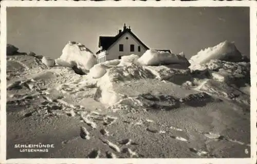 Ak Lotseninsel Schleimünde Kappeln an der Schlei, Lotsenhaus, Schneelandschaft