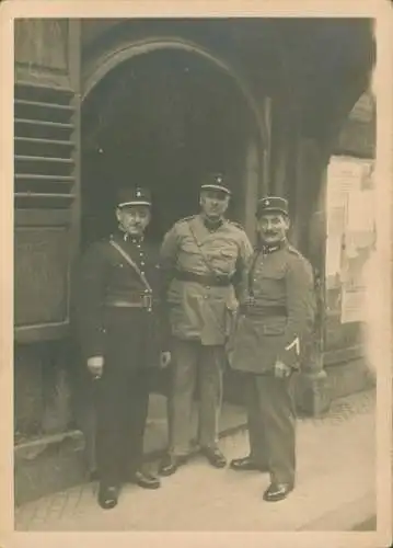 Foto Guebwiller Gebweiler Elsass Haut Rhin, Drei französische Soldaten in Uniformen