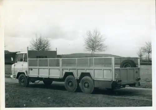 Foto LKW auf einer Straße