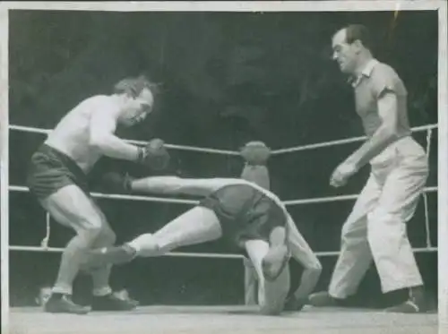 Foto Boxer Hans Streetz im Ring, Boxkampf