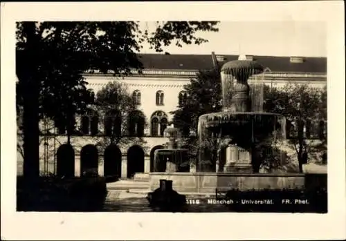 Ak München, Universität, Brunnen