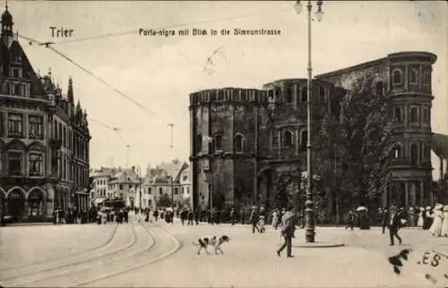 Ak Trier an der Mosel, Porta Nigra, Blick in die Simeonstraße