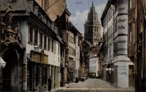 Ak Mainz in Rheinland Pfalz, Blick in eine Geschäftsstraße, Kirche