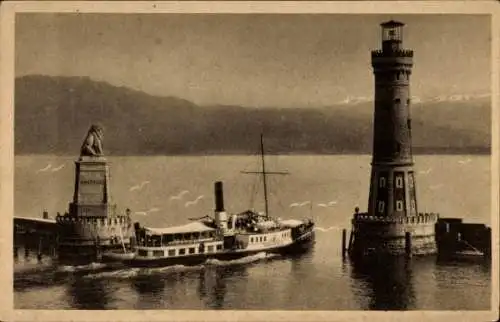 Ak Lindau am Bodensee Schwaben, Hafeneinfahrt, Leuchtturm, Schiff König Wilhelm, Löwenstatue