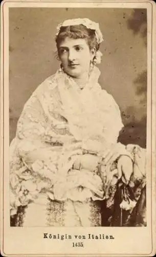 CdV Königin Margarethe von Italien, Portrait