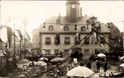 Foto Ak Meerane in Sachsen, Feierlicher Festplatz vor dem Rathaus, Heimatfest 1930