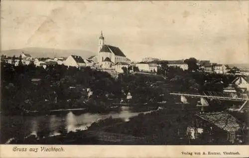 Ak Viechtach im Bayerischen Wald Niederbayern, Blick auf den Ort, Kirche