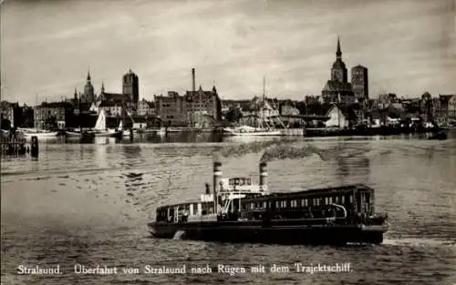 Ak Stralsund in Vorpommern, Überfahrt von Stralsund nach Rügen mit Trajektschiff