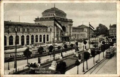 Ak Mannheim in Baden, Hauptbahnhof, Straßenseite, Straßenbahnen