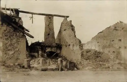 Foto Ak Frankreich, Kriegszerstörungen, I. WK