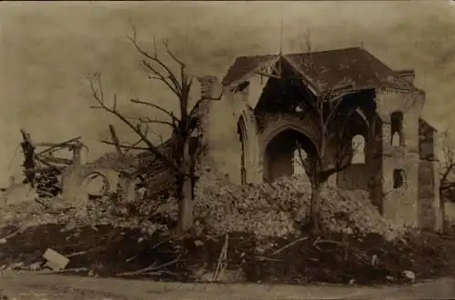 Foto Ak Frankreich, Kriegszerstörungen, I. WK