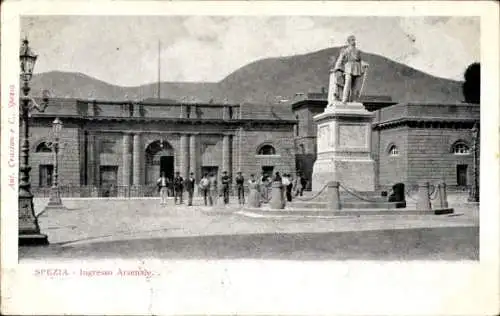 Ak La Spezia Liguria, Ingresso Arsenale, Statue