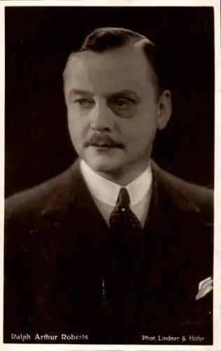 Ak Schauspieler Ralph Arthur Roberts, Portrait