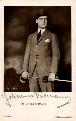 Ak Schauspieler Johannes Riemann, Portrait, Autogramm, Stock