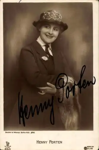 Ak Schauspielerin Henny Porten, Portrait, Autogramm, Pelz