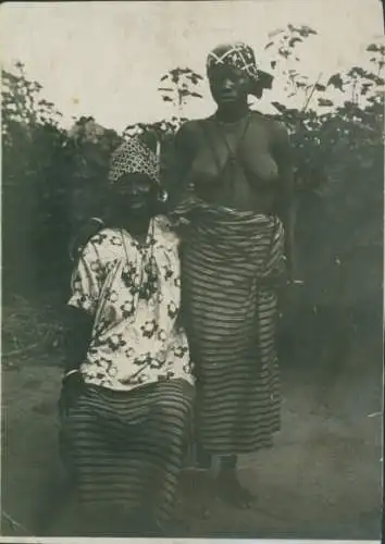 Foto Barbusige Afrikanerin, Frauen, Portrait