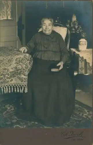 Kabinett Foto Obernai Oberehnheim Elsass Bas Rhin, Sitzende ältere Frau, Portrait