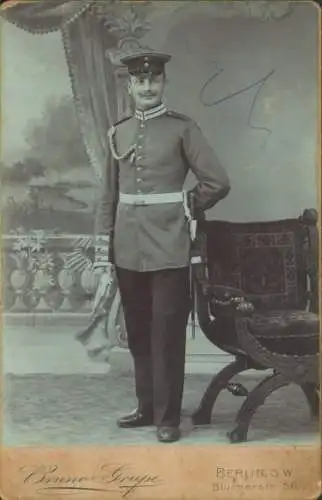 Kabinett Foto Berlin, Deutscher Soldat in Uniform, Portrait